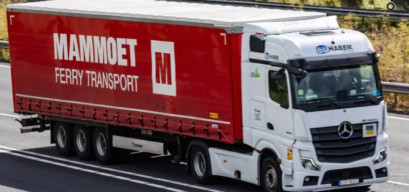 Mammoet Ferry Transport Finds a Reliable Customs Partner in Gaston Schul. - DE